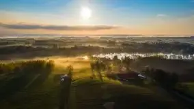 Wschód słońca z drona nad jeziorem Wojnowo - zdjęcie 27