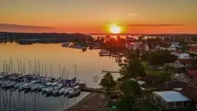 Wschód słońca nad jeziorem Bocznym, port Tło Dla Mew - zdjęcie 26