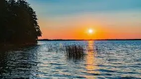 Zachód słońca w Fuledzie nad jeziorem Dobskim - zdjęcie 23