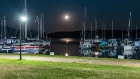 Kolory i klimat nocnego portu w Sztynorcie - zdjęcie 17