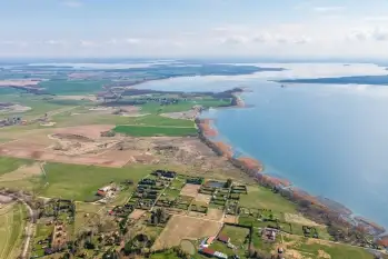 Działka przy Szlaku Wielkich Jezior - j. Dobskie - zdjęcie 1