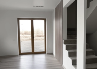 Nowy dom nad jeziorem Szelment z prywatną plażą - zdjęcie 7