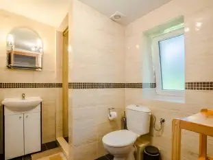 MAZURY 2 APARTAMENTY 4-osobowe nad jeziorem Miłki koło Giżycka - zdjęcie 4