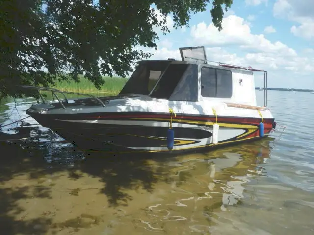 jacht motorowy, mały hausboot