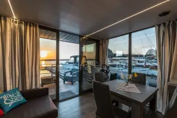 Wynajem domu na wodzie - zdjęcie 10