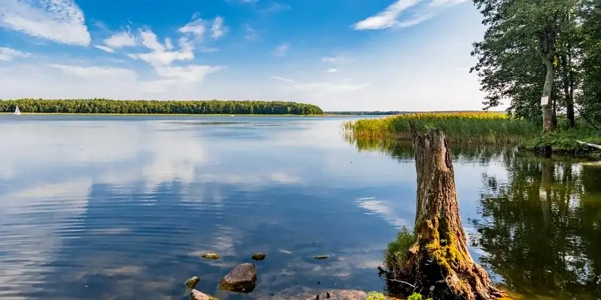 Jezioro które przepływasz płynąc w kierunku Pisza widoczne na zdjęciu to?